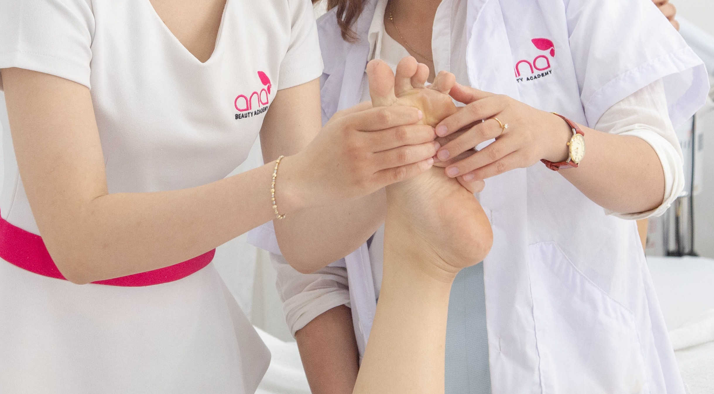 Read more about the article Foot Mobilization Therapy (FMT)
