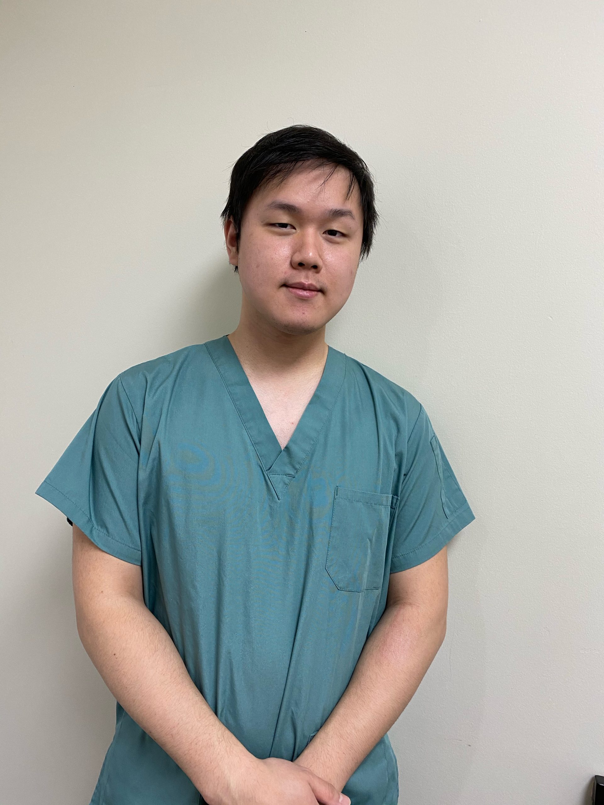 Yuan Li Chang (William) D.Ch. H.B.Sc. joined West Mississauga Foot Clinic as an associated in 2019. He holds an Honors Bachelor of Science from University of Toronto and an advanced graduate diploma in Chiropody from the Michener Institute of Education at UHN.